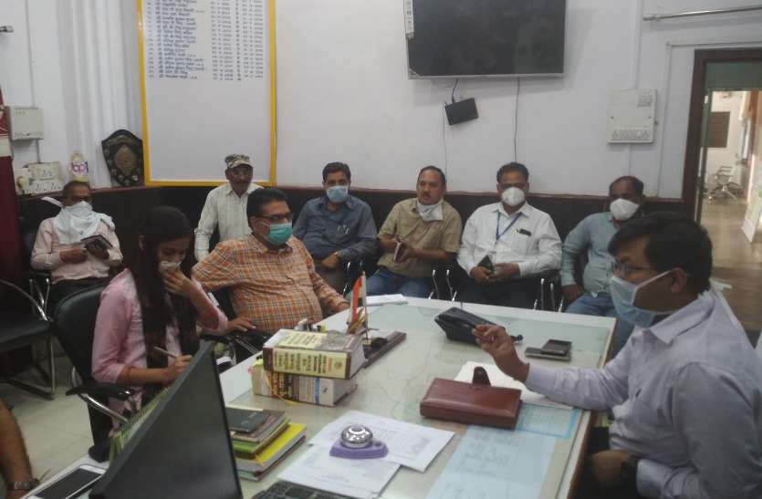 rewa निगम के एक और बड़े अफसर पर कार्रवाई, कमिश्नर ने ज्वाइन करने से पहले निलंबन का आदेश कराया था टाइप, बदले के भाव से कार्रवाई का लगा आरोप