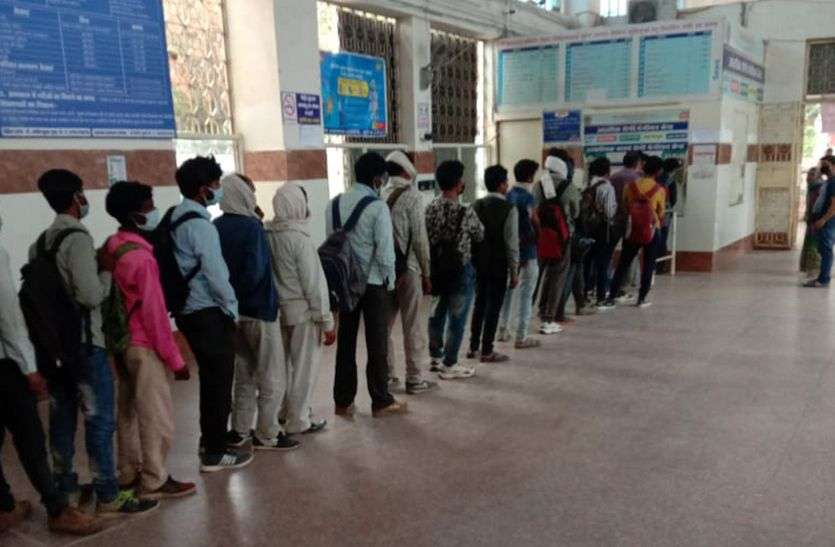 प्रशासन व पुलिस चेकिंग में बड़ी लापरवाही प्रशासन व पुलिस चेकिंग में बड़ी लापरवाही