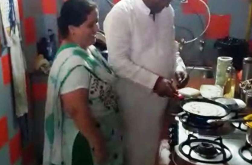 गरीबों के लिए पत्नी संग बीजेपी विधायक पका रहे ‘दाल-रोटी’ गरीबों के लिए पत्नी संग बीजेपी विधायक पका रहे ‘दाल-रोटी’