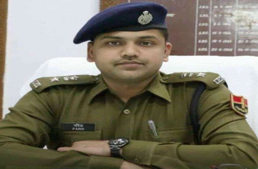 अलवर पुलिस अधीक्षक परिस देशमुख ने की अखबारों की तारीफ, कहा- इमरजेंसी हालात में सराहनीय काम कर रहे अखबार अलवर पुलिस अधीक्षक परिस देशमुख ने की अखबारों की तारीफ, कहा- इमरजेंसी हालात में सराहनीय काम कर रहे