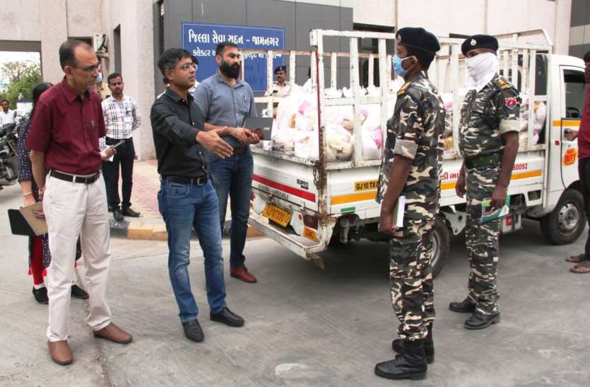 Corona virus : जामनगर जिले में 137 परिवारों को अनाज किट वितरित Corona virus : जामनगर जिले में 137 परिवारों को अनाज किट वितरित