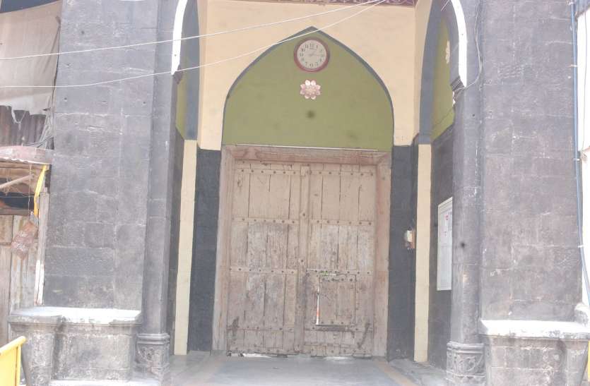 No mosque will be offered in mosques, there will be an appeal to offer prayers in homes मस्जिदों में नहीं होगी जुमे की नमाज, घरों पर ही नमाज अदा करने की अपील