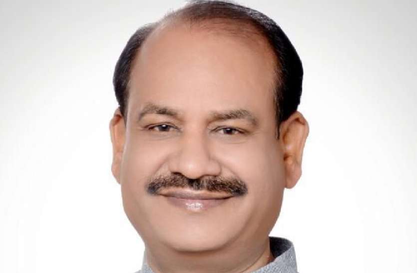 लोकसभा अध्यक्ष बिरला ने बूंदी भेजी राशन सामग्री लोकसभा अध्यक्ष बिरला ने बूंदी भेजी राशन सामग्री