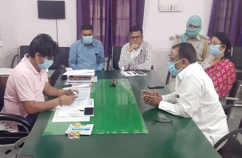कोरोना वायरस: जरुरतमंदों की सहायता व सहयोग के लिए नियंत्रण कक्ष में दे सूचना- एसडीओ कोरोना वायरस: जरुरतमंदों की सहायता व सहयोग के लिए नियंत्रण कक्ष में दे सूचना- एसडीओ