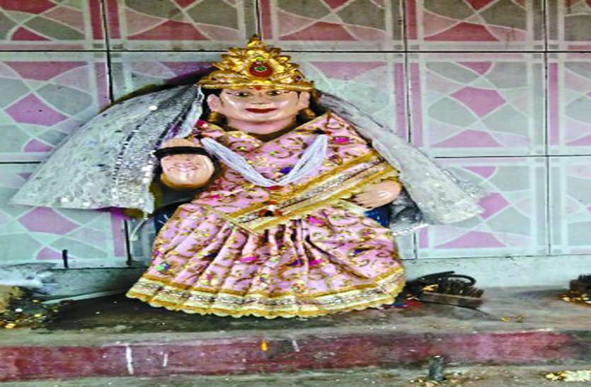 छत्तीसगढ़ में है 200 साल पुराना डायन का मंदिर, जहां नवरात्रि में नौ दिन होती है पूजा, बिना दान किए अगर बढ़ गए आगे तो...