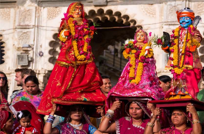 Lockdown guard in Gangaur worship ... गौर पूजे गणपति, ईसर पूजे पार्वती: गणगौर पूजन में लॉक डाउन का पहरा...