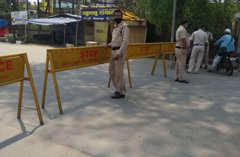 लिस उतार रहीं नागरिकों पर जबरिया गुस्सा पुलिस उतार रहीं नागरिकों पर जबरिया गुस्सा