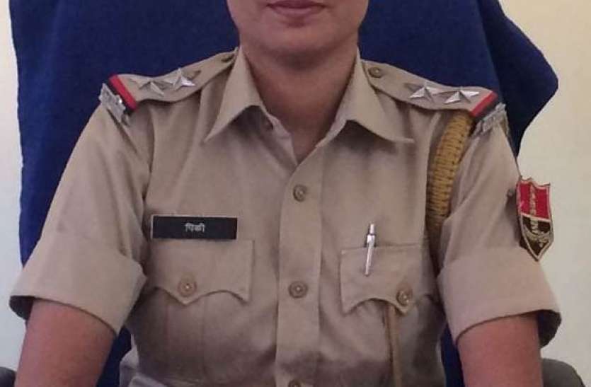 , कोराना वायरस को फैलने से रोकने सड़कों पर उतरी हमारी पुलिस