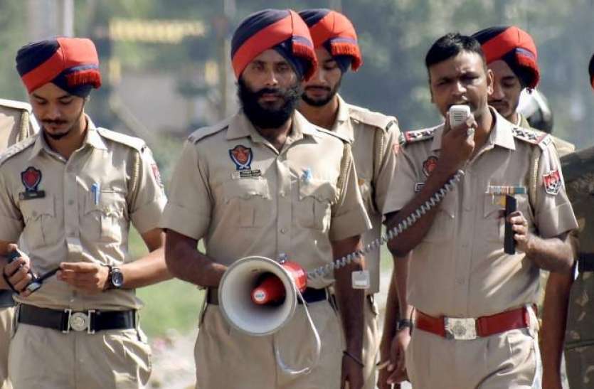 Punjab Police लॉकडाउन में पंजाब पुलिस ने दिखाई दरियादिली, सीएम कैप्टन अमरिंदर सिंह भी हो गए मुरीद..देखे वायरल वीडियो