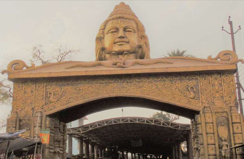 मां महामाया मंदिर ट्रस्ट ने मुख्यमंत्री सहायता कोष में दिए 5 लाख ग्यारह हजार रुपए दान मां महामाया मंदिर ट्रस्ट ने मुख्यमंत्री सहायता कोष में दिए 5 लाख ग्यारह हजार रुपए दान