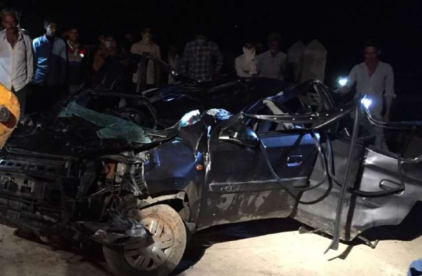 Army soldier's car falls from culvert and dies along with wife and chi सेना के जवान की कार पुलिया से नीचे गिरने से पत्नी-बच्चे सहित मौत