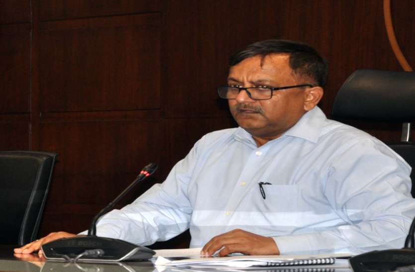 जनगणना के पहला चरण 1 अप्रैल से : अवनीश अवस्थी जनगणना के पहले चरण व NPR के अपडेशन को स्थगित किया गया :अवनीश अवस्थी