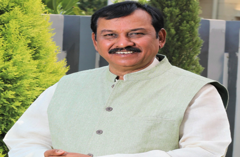 कोरोना लॉकडाउन : सांसद विजय बघेल ने भोजन, दवाई और आवास के मदद के लिए जारी किया हेल्पलाइन नंबर कोरोना लॉकडाउन : सांसद विजय बघेल ने भोजन, दवाई और आवास के मदद के लिए जारी किया हेल्पलाइन नंबर