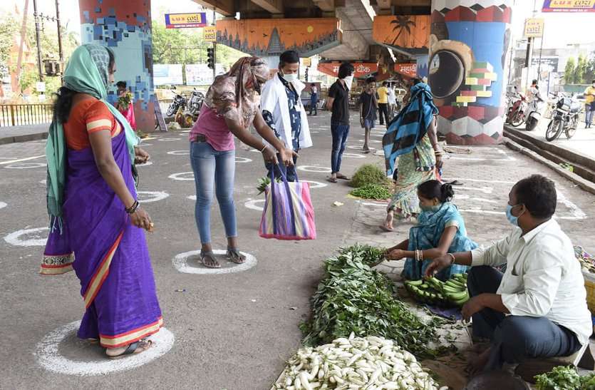 All Golbazar shops and vegetable market closed, vegetables will be found in different places ... गोलबाजार की सभी दुकानें और सब्जी मार्केट बंद, अलग-अलग जगहों पर मिलेगी सब्जी ...