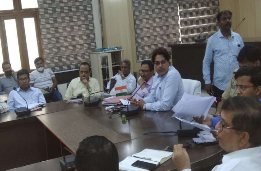 During lock down Wholesale traders allowed open shops in Prayagraj Lockdown : लॉक डाउन के दौरान प्रतिष्ठानों ,दुकानों को खोलने की इजाजत ,जिलाधिकारी ने जारी किया आदेश