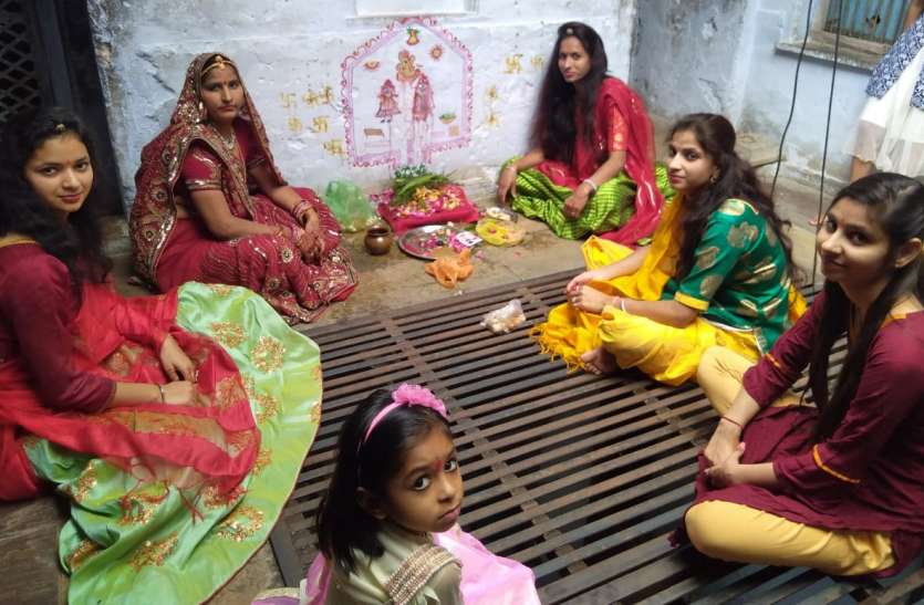 अखंड सुहाग की कामना के साथ महिलाओं ने पूजी गणगौर अखंड सुहाग की कामना के साथ महिलाओं ने पूजी गणगौर