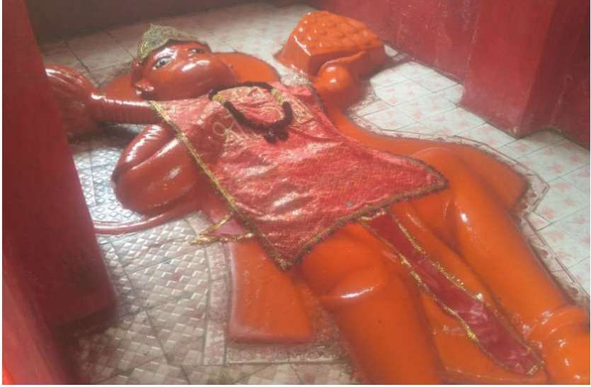 इस शनिवार कर लें ये चमत्कारी उपाय, महावीर हनुमान करेंगे कृपा इस शनिवार कर लें ये चमत्कारी उपाय, महावीर हनुमान करेंगे कृपा