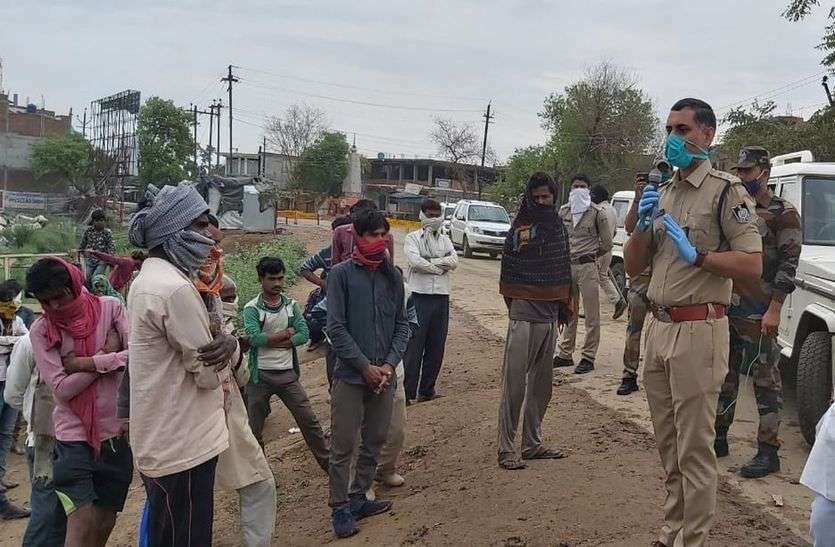 समाजसेवियों ने घूमंतू परिवारों के लिए की 21 दिनों के लिए भोजन की व्यवस्था समाजसेवियों ने घूमंतू परिवारों के लिए की 21 दिनों के लिए भोजन की व्यवस्था