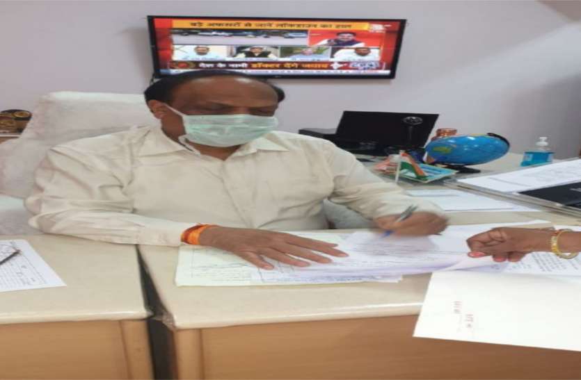 कोरोना से जीतने के लिए चेन ब्रेक करना जरूरी कोरोना से जीतने के लिए चेन ब्रेक करना जरूरी