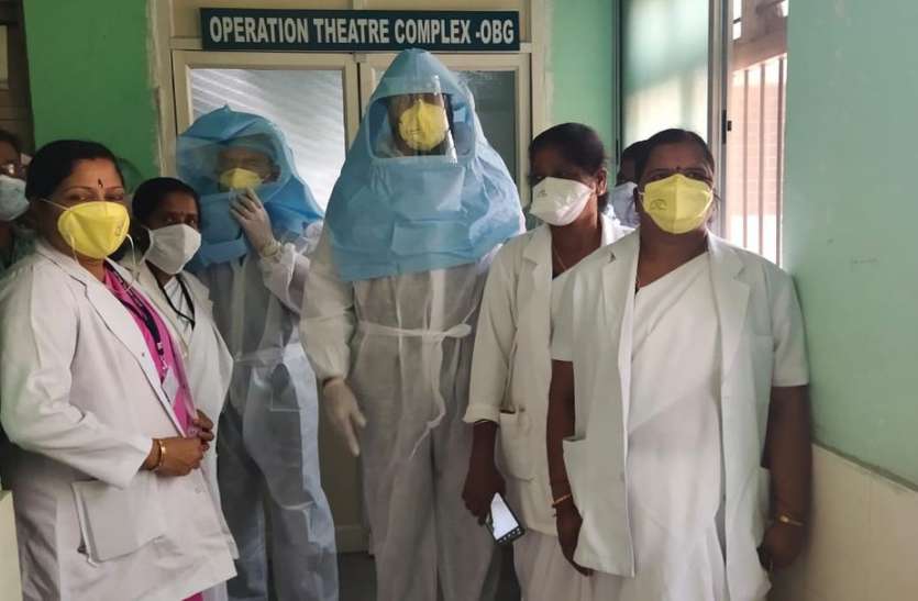 कोरोना वायरस : 54 मरीजों की हालत स्थिर, 144 संदिग्ध भर्ती कोरोना वायरस : 54 मरीजों की हालत स्थिर, 144 संदिग्ध भर्ती