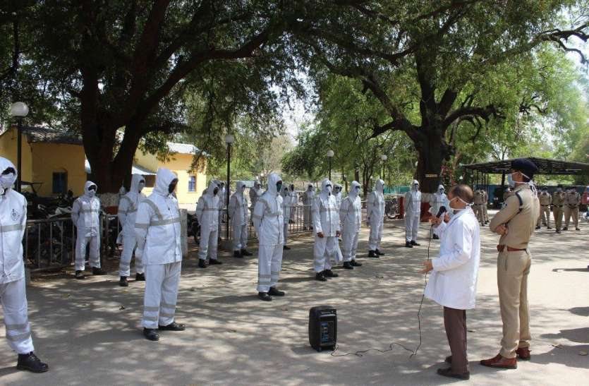 महामारी से निपटने पुलिस ने बनाई यह स्पेशल टीम, जाने क्या है खासियतें... महामारी से निपटने पुलिस ने बनाई यह स्पेशल टीम, जाने क्या है खासियतें...
