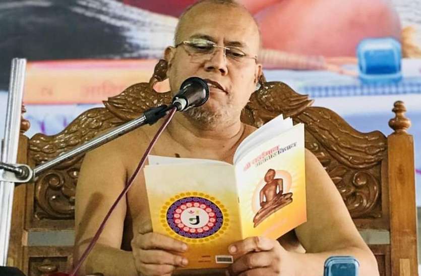 घर-घर में मनाएं महावीर जयंती-मुनि प्रज्ञासागर घर-घर में मनाएं महावीर जयंती-मुनि प्रज्ञासागर