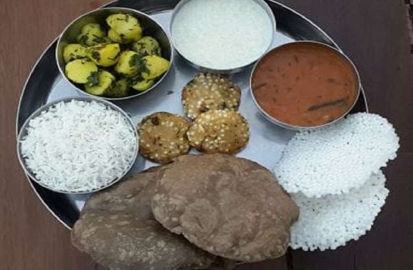 कोरोना वायरस को दूर भगाने का एक बड़ा उपाय नवरात्र व्रत, सात्विक भोजन रामबाण कोरोना वायरस को दूर भगाने का एक बड़ा उपाय नवरात्र व्रत, सात्विक भोजन रामबाण