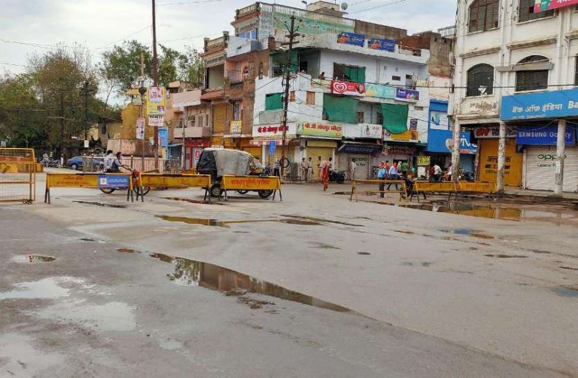 raining in dabra increases danger of corona affect डबरा में रूक-रूक हो रही बारिश, बिगड़ते मौसम ने बढ़ाई किसानों की चिंता
