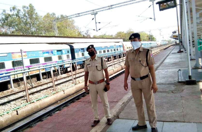 Satna train coronavirus: सतना डिपो में कम पड़ी जगह, खाली रीवा आनंद विहार भेजी दिल्ली