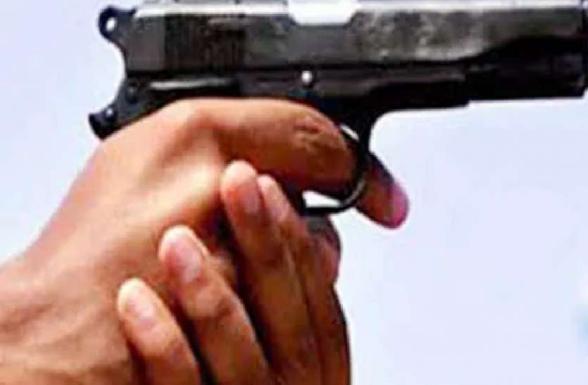 कर्ज से परेशान किसान ने की आत्महत्या कर्ज से परेशान किसान ने की आत्महत्या