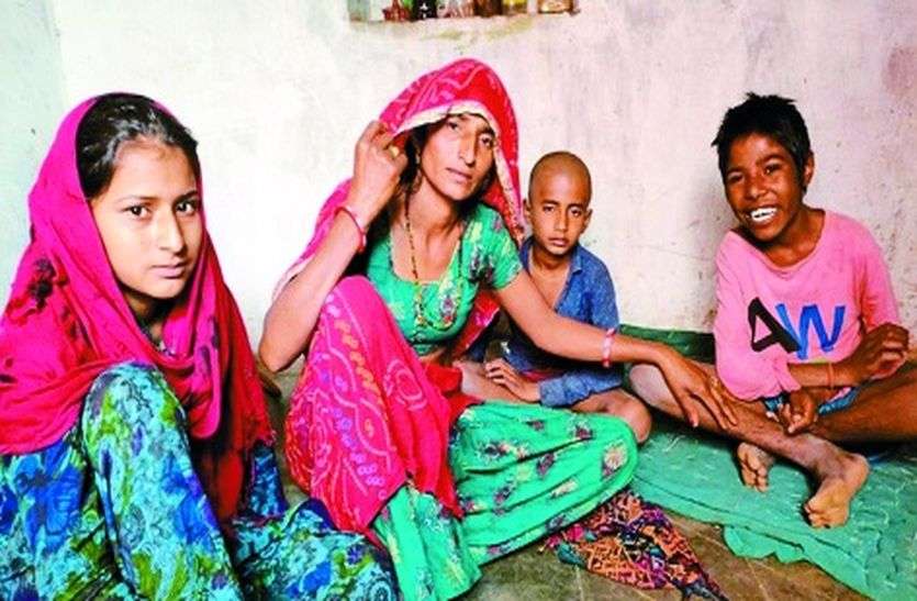 पति की मौत के बाद प्रेम देवी की जिंदगी लॉक पति की मौत के बाद प्रेम देवी की जिंदगी लॉक