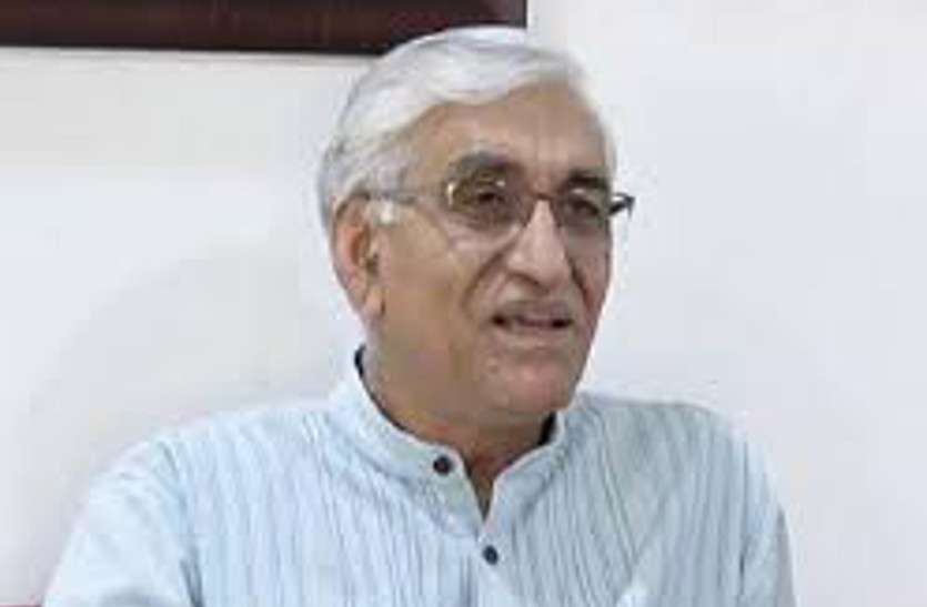 स्वास्थ्य मंत्री टीएस कोरोना महामारी से लडऩे देंगे 3 माह का वेतन, इधर महिला पार्षद ने दिया 1 लाख कोरोना महामारी से लडऩे स्वास्थ्य मंत्री टीएस देंगे 3 माह का वेतन, इधर महिला पार्षद ने दिया 1 लाख