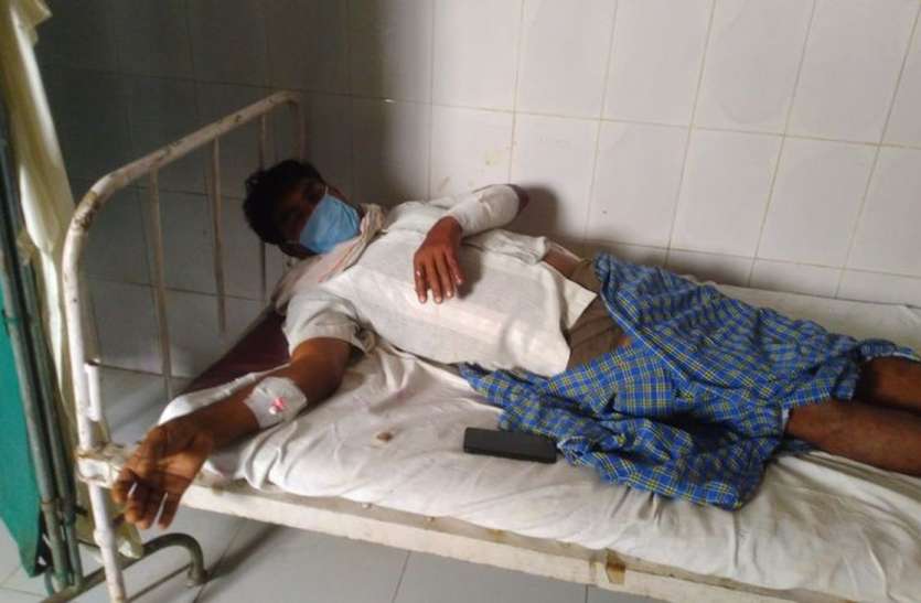 Panther did attacked at teacher सब्जी लेने गए शिक्षक पर पैंथर ने किया हमला