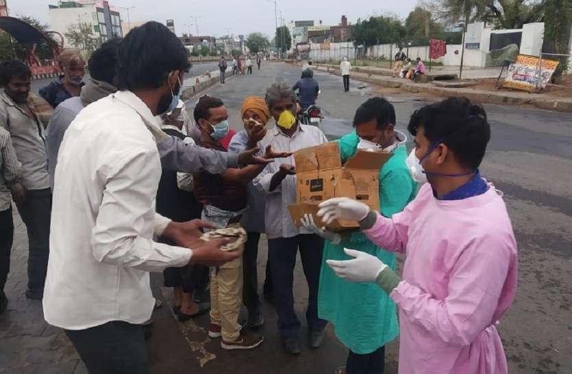 सेठ नहीं दे रहे पैसा, ठेकेदार भी हो गए गायब सेठ नहीं दे रहे पैसा, ठेकेदार भी हो गए गायब