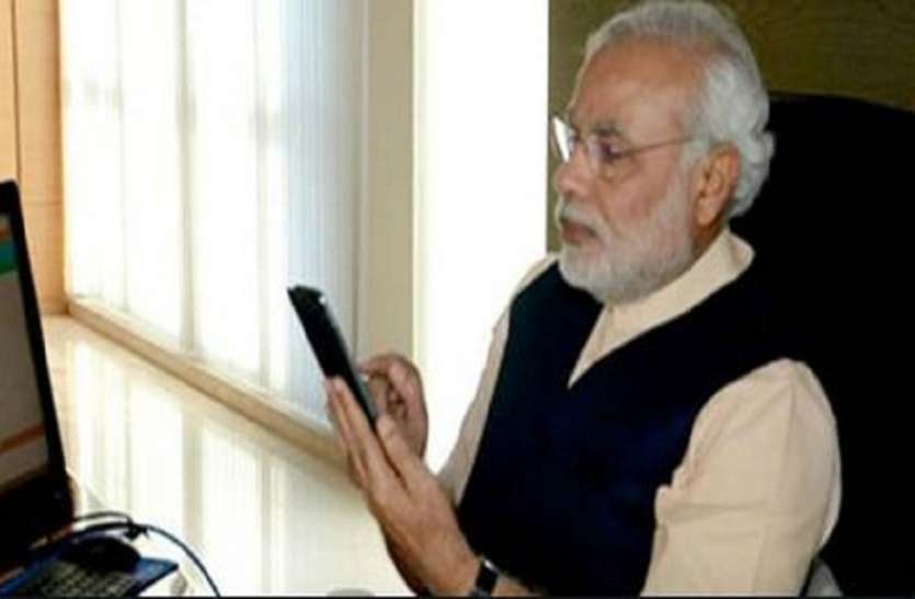PM Modi हैलो मैं नरेंद्र मोदी बोल रहा हूं: पीएम ने नर्स से पूछा, कैसे दूर करती हैं कोरोना मरीजों का डर