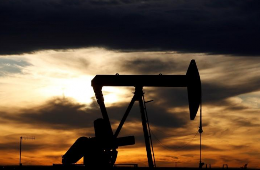 Crude oil regains momentum, Brent oil at 43 dollars per barrel चीन और जापान में तेल की खपत बढऩे और वैक्सीन के जल्द आने की उम्मीद से कच्चे तेल में इजाफा