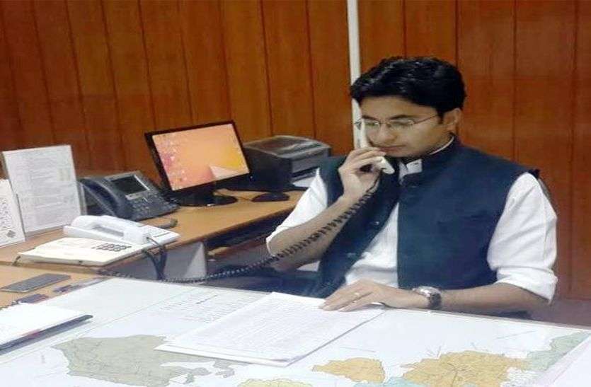 Alwar Collector Indrajeet Singh Instruction Of Corona Virus कोरोना से बचाव को लेकर अलवर जिला कलक्टर इंद्रजीत सिंह ने दिए यह जरूरी निर्देश, आप भी जानिए