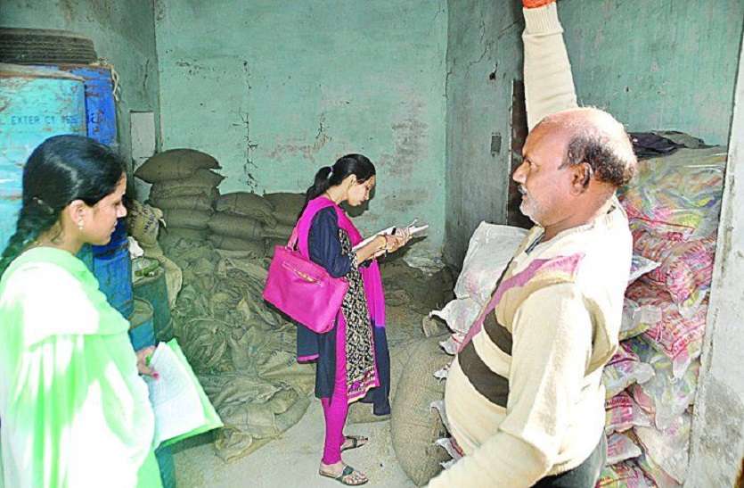 एक्शन में सरकार, 446 कालाबजारियों पर कार्रवाई, 732 मामले दर्ज एक्शन में सरकार, 446 कालाबजारियों पर कार्रवाई, 732 मामले दर्ज