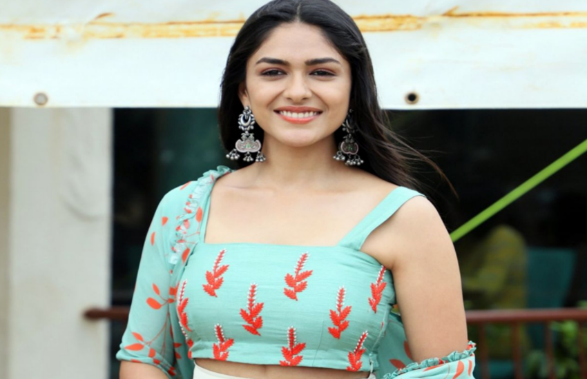 mrunal thakur 