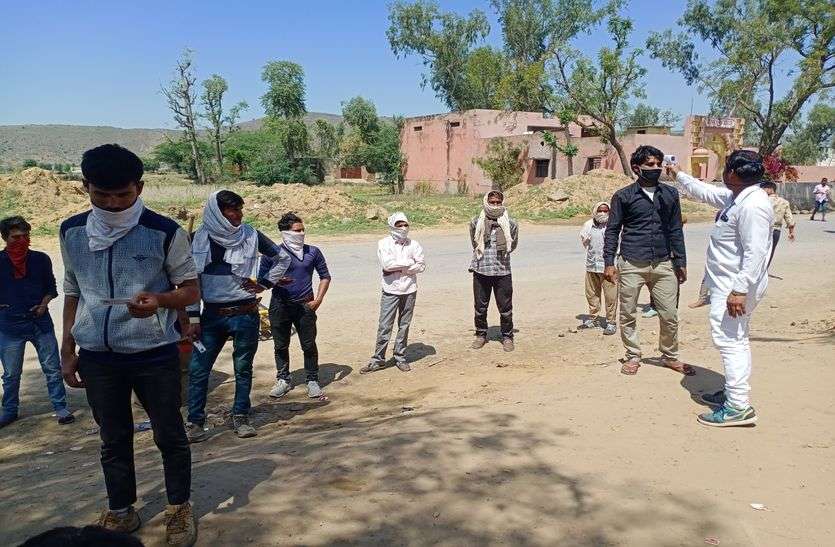 चैक पोस्ट पर जांच के बाद ही सीमा में प्रवेश चैक पोस्ट पर जांच के बाद ही सीमा में प्रवेश