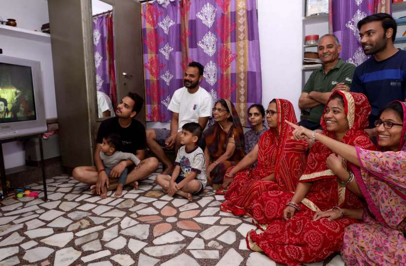 ramayan1_1.jpg 33 साल बाद घरों में फिर से देखी गई ‘रामायण’, लाेेग बोले इमोशनल अटेचमेंट है...
