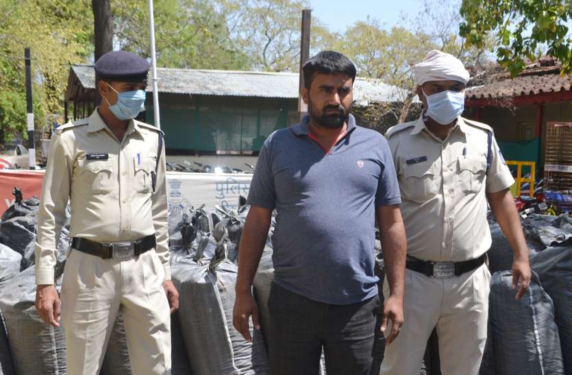 लॉक डाउन में भी हो रही डोडाचूरा की एलपीजी गैस टैंकर में तस्करी लॉक डाउन में भी हो रही डोडाचूरा की एलपीजी गैस टैंकर में तस्करी