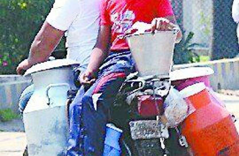 Satna milk lockdown में कम हो गई दूध की खपत, रोज डंप हो रहा डेढ़ लाख लीटर