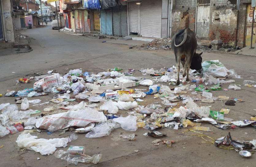 Corona's fear of persecuting people, NPA does not have a sanitary systemलोगों को सता रहा कोरोना का डऱ, नपा के पास नहीं सेनेटाइजर की व्यवस्था लोगों को सता रहा कोरोना का डऱ, नपा के पास नहीं सेनेटाइजर की व्यवस्था