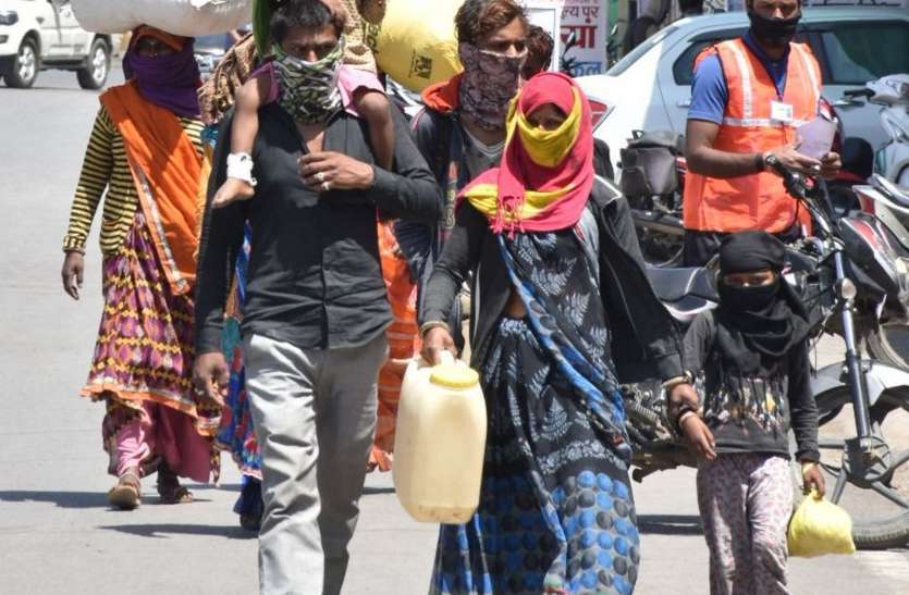 प्रतीकात्मक तस्वीर लॉकडाउन के बीच मजदूरों को मिली राहत: किसी मजदूर को काम से नहीं निकालने के आदेश जारी
