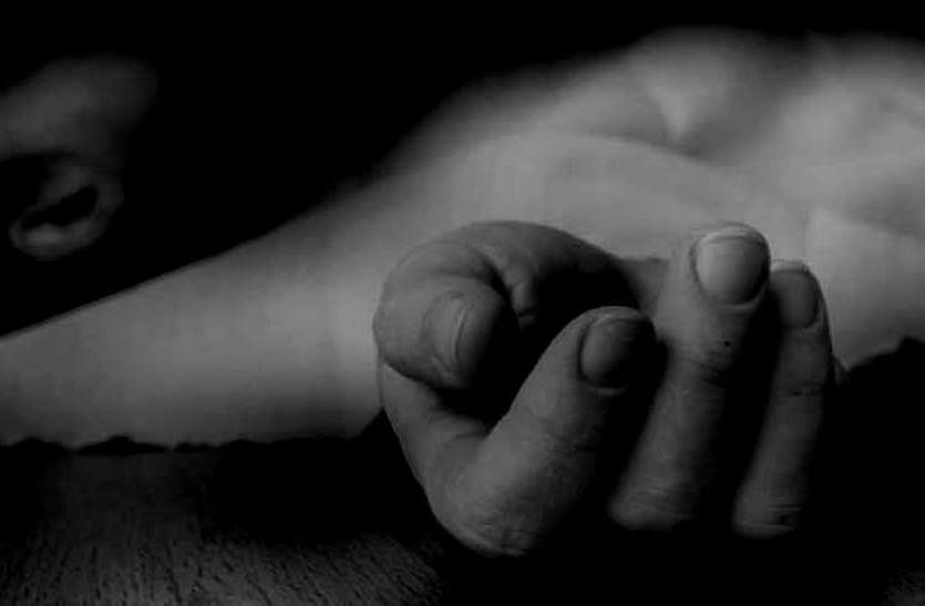 suicide.jpg दिल्ली की छात्रा ने नोएडा में OYO होटल की पांचवीं मंजिल से कूदकर जान दी
