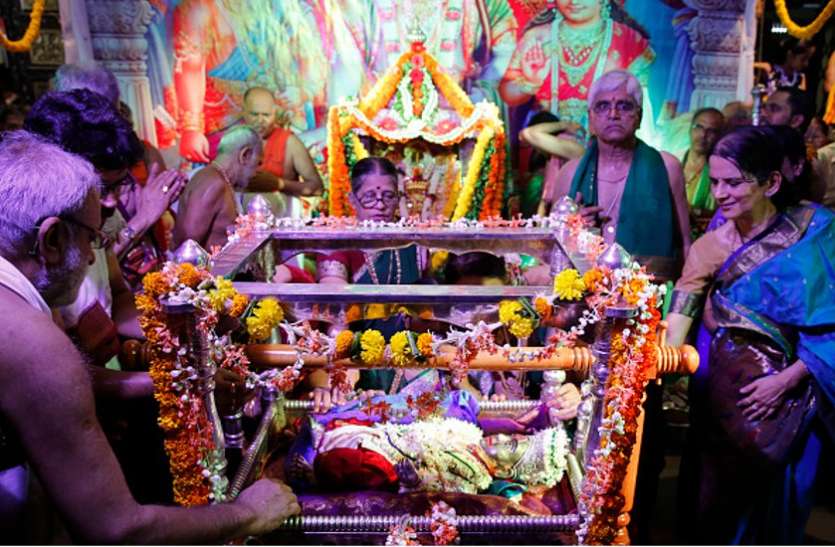 राम नवमीः भगवान राम जन्म स्तुति, इसके पाठ से होती संतान सुख की प्राप्ति राम नवमीः भगवान राम जन्म स्तुति, इसके पाठ से होती संतान सुख की प्राप्ति