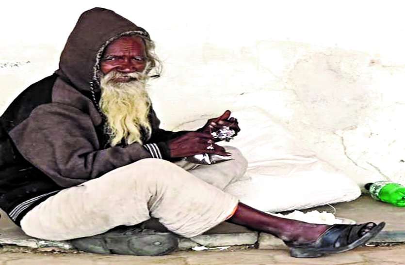In the lockdown, two time meals and help is being given to the affected people ... लॉकडाउन में प्रभावितों को दिया जा रहा दो वक्त का भोजन और मदद भी मिल रही ...