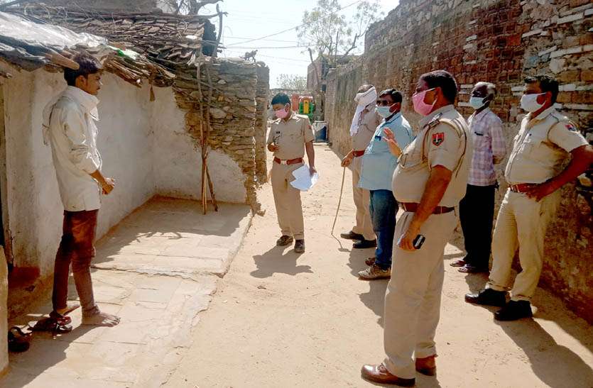 Corona virus: भीलवाड़ा से आये लोगों को दी आखिरी चेतावनी, लॉकडाउन में घर से बाहर निकले तो होगा मुकदमा दर्ज Corona virus: भीलवाड़ा से आये लोगों को दी आखिरी चेतावनी, लॉकडाउन में घर से बाहर निकले तो होगा मुकदमा दर्ज