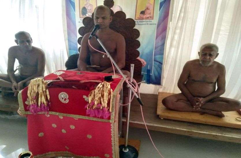 VIDEO जैन आचार्य ने कहा हम जीतेंगे कोरोना से, पर करना होगा यह काम